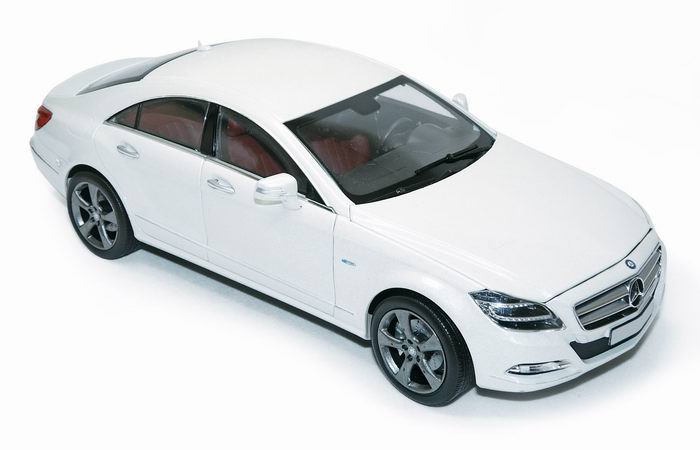 MERCEDES CLS 350 Diamond White 2010 1 18 NOREV