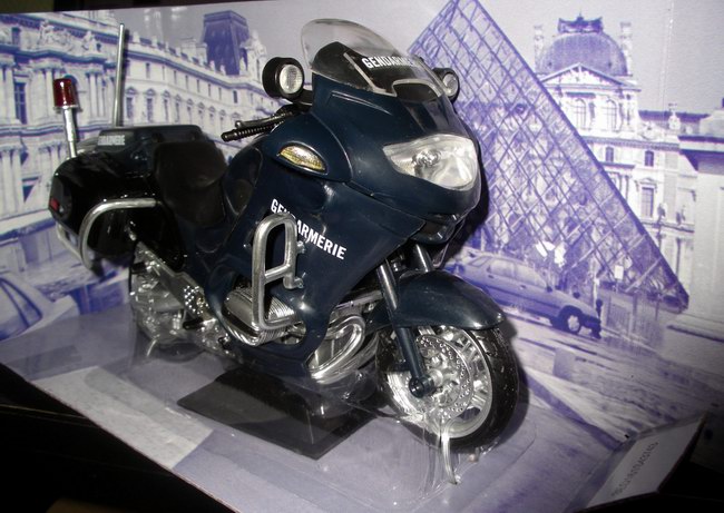 Moto escort BMW Gendarmerie Nationale