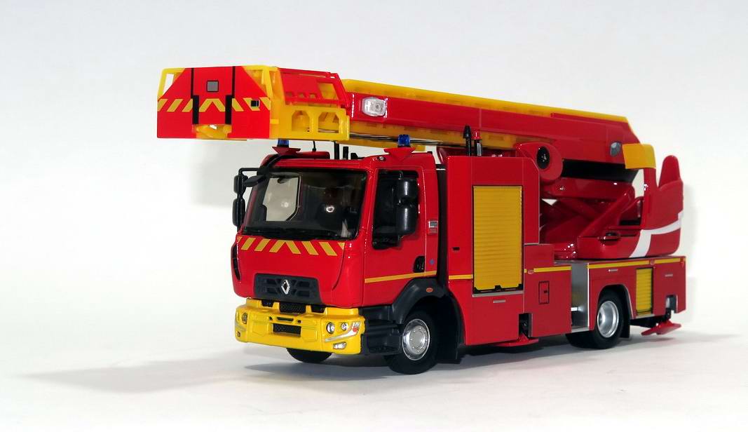 Miniature camion Pompiers grande échelle RENAULT D16 Echelle Riffaud gimaex EPC 33 PRXB 1/43 ELIGOR