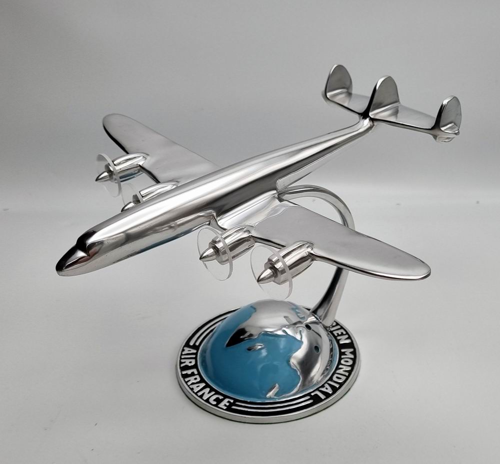 Super Constellation en aluminium poli sur demi-globe AIR FRANCE superg