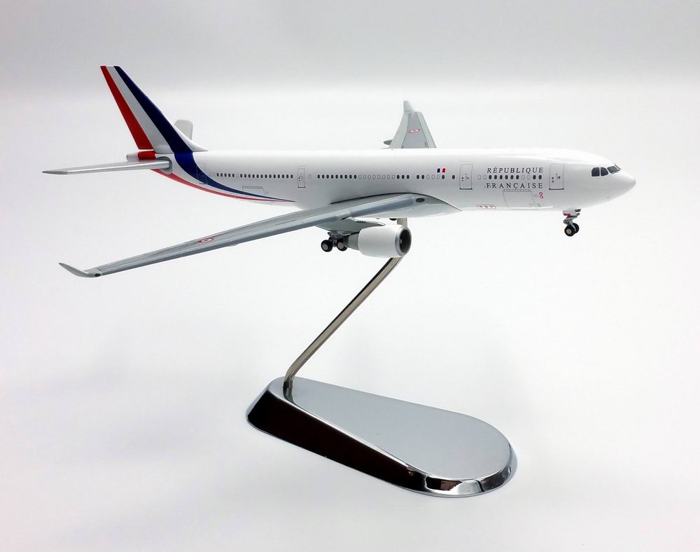 Maquette AIRBUS A330-200 Présidentielle République Française FRANCE  1/400