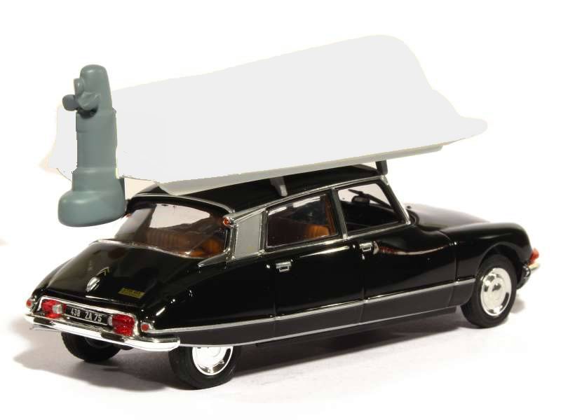 Voiture métal CITROENDS21 PALLAS avec Bateau Film Les Aventures de Rabbi Jacob 1/43 NOREV