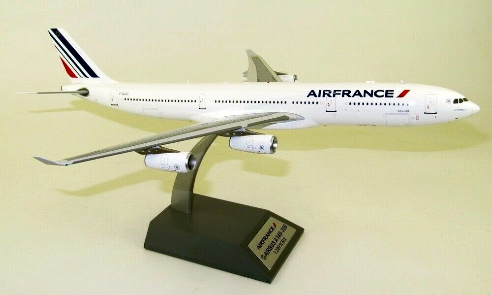 Maquette Avion Airbus A340300 AIR FRANCE 1/200