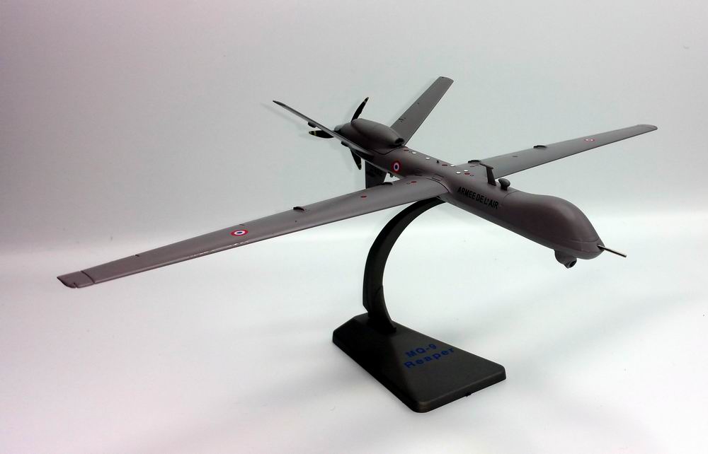 Maquette Drone Reaper MQ-9 1/72