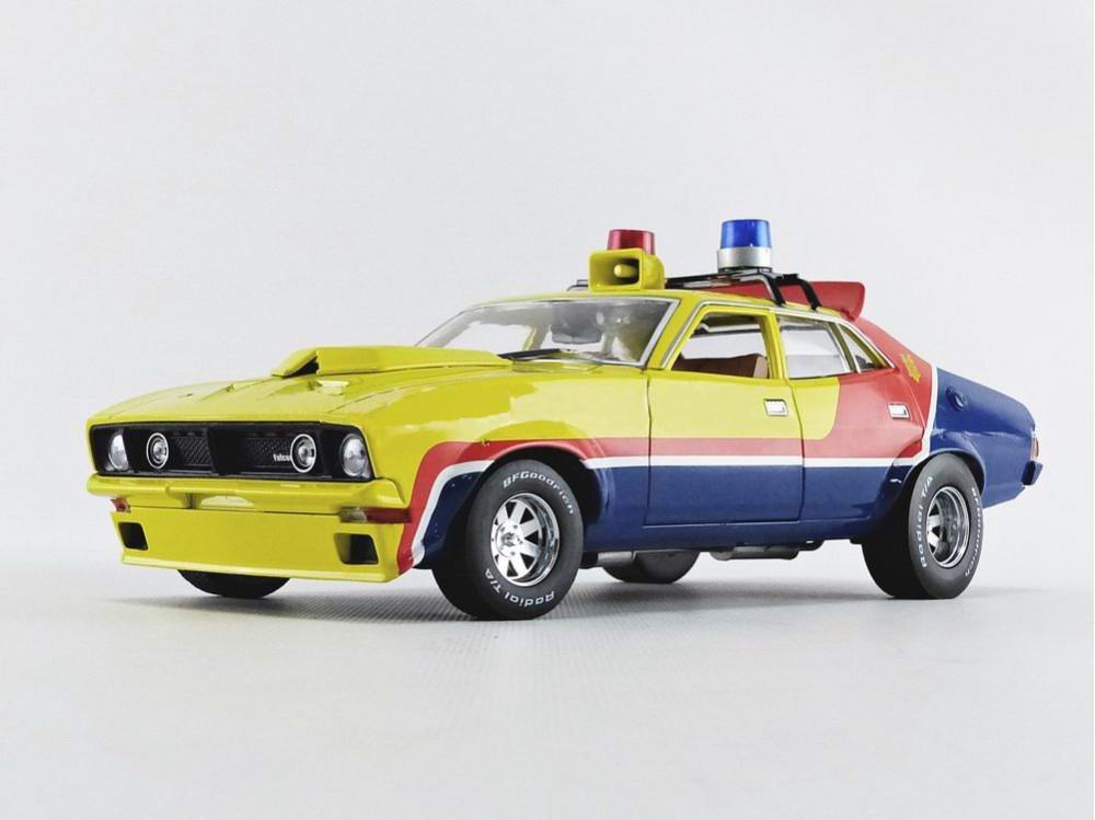 Voiture Mad Max FORD Falcon XB Police V8 Interceptor 1974 en Métal au 1/18