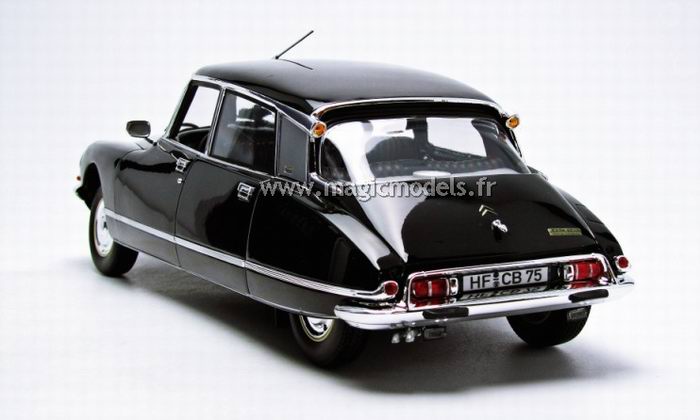 CITROEN DS 23 Pallas Noire de 1972 1/18 NOREV