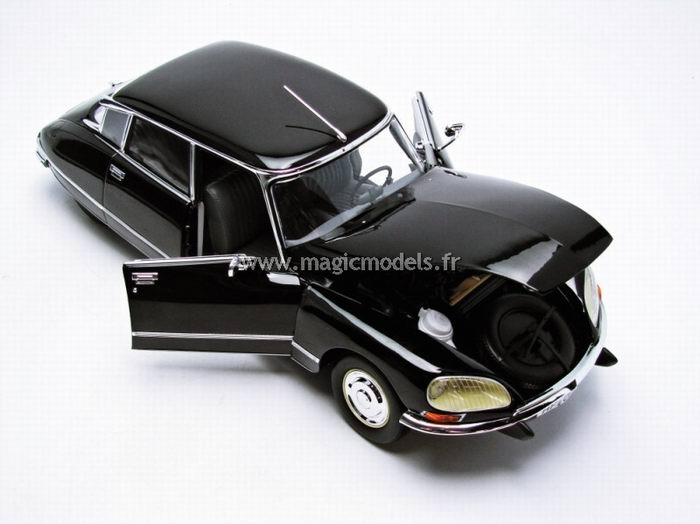 CITROEN DS 23 Pallas Noire de 1972 1/18 NOREV