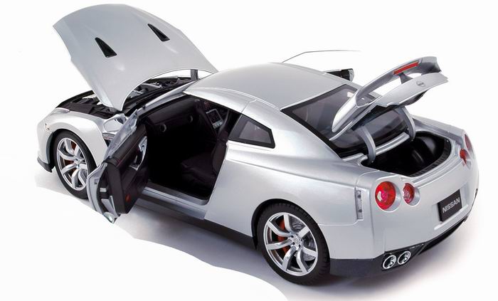 miniature nissan gtr