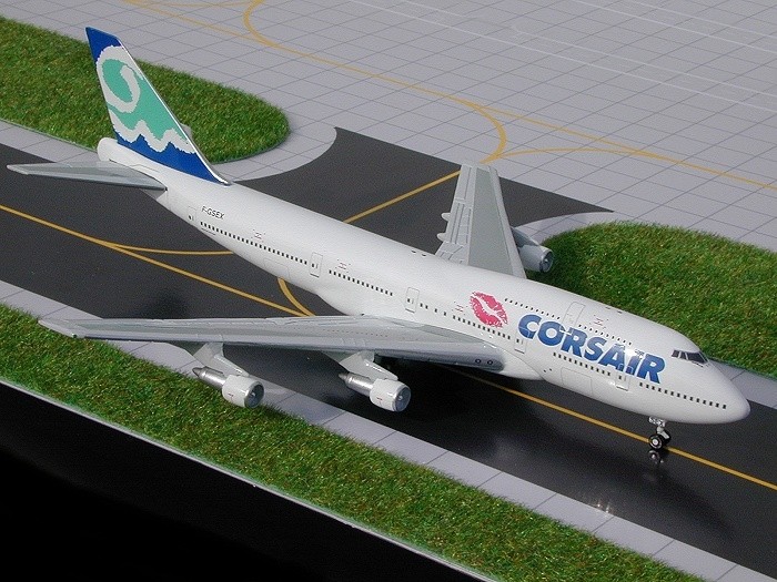 Maquette B747-300 CORSAIR F-GSEX 1/200