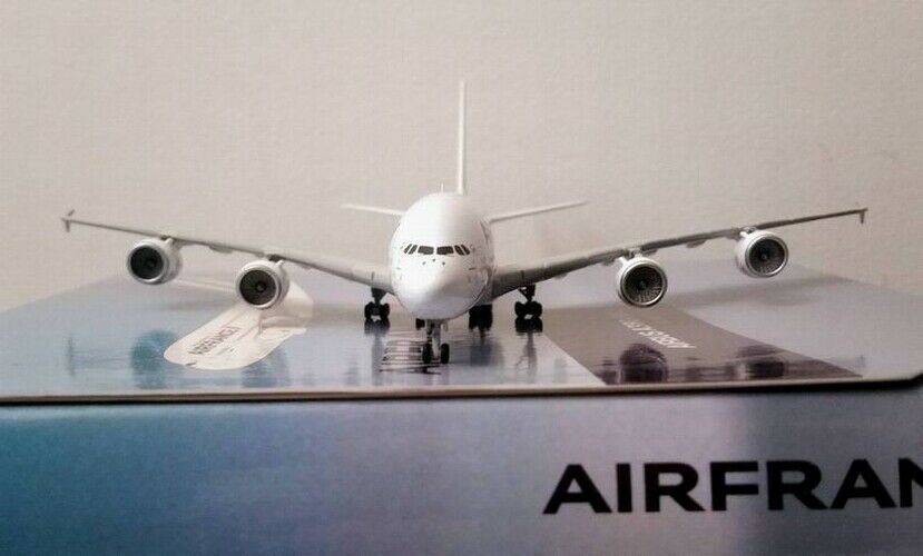 Maquette Avion AIRBUS A380-800 AIR FRANCE 1/400