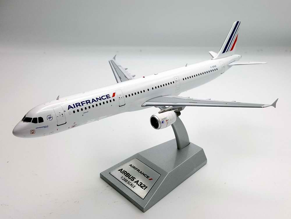Maquette avion AIRBUS A321-200 AIR FRANCE métal 1/200