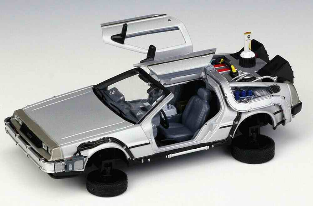 Voiture DOLOREAN Volante Retour vers le futur 2 en Métal au 1/24