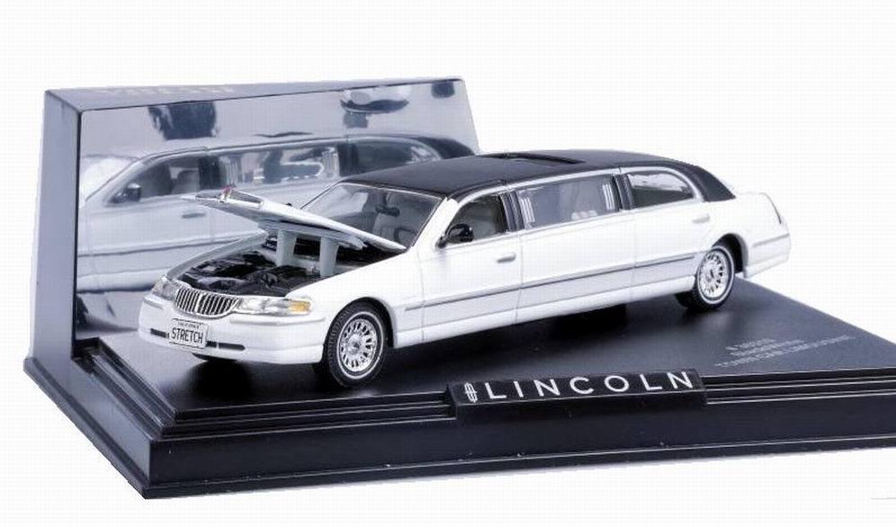 Petite Voiture de Collection LINCOLN 2000 Limousine Town Car de 2000 Blanche 