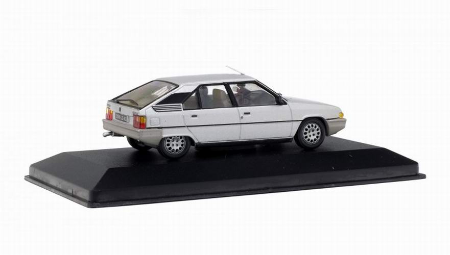 Voiture Miniature CITROEN BX 16 TRS de 1982 Gris Solido 1/43