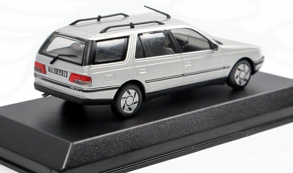 Voiture miniature PEUGEOT 405break Norev 1/43