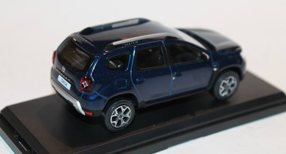 miniature dacia duster