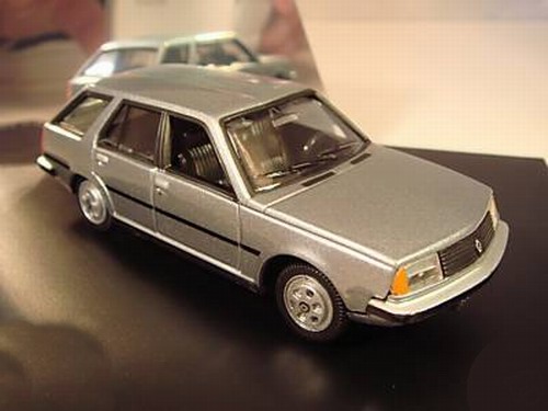 Voiture miniature R18 RENAULT 18 break gris métal