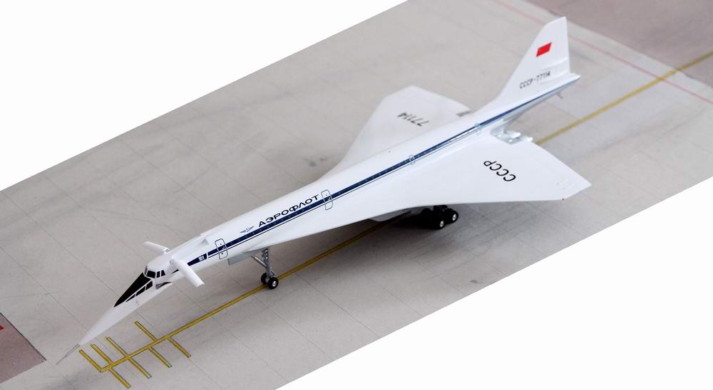 Maquette Tupolev TU144D CCCP-77114 Herpa 1/200