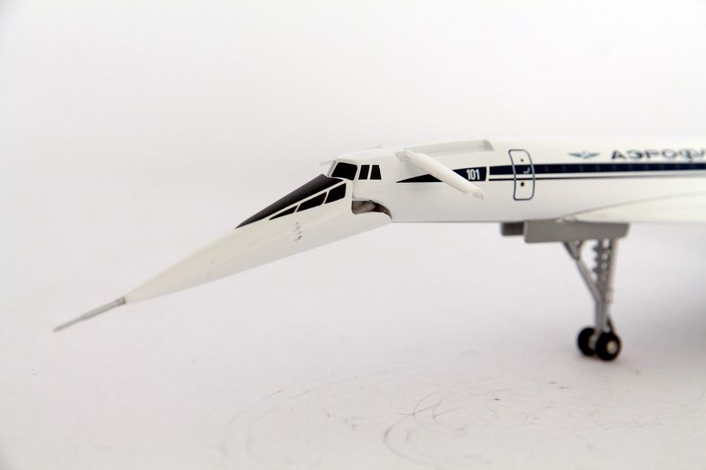 Maquette Tupolev TU-144D CCCP77114 Herpa 1/200