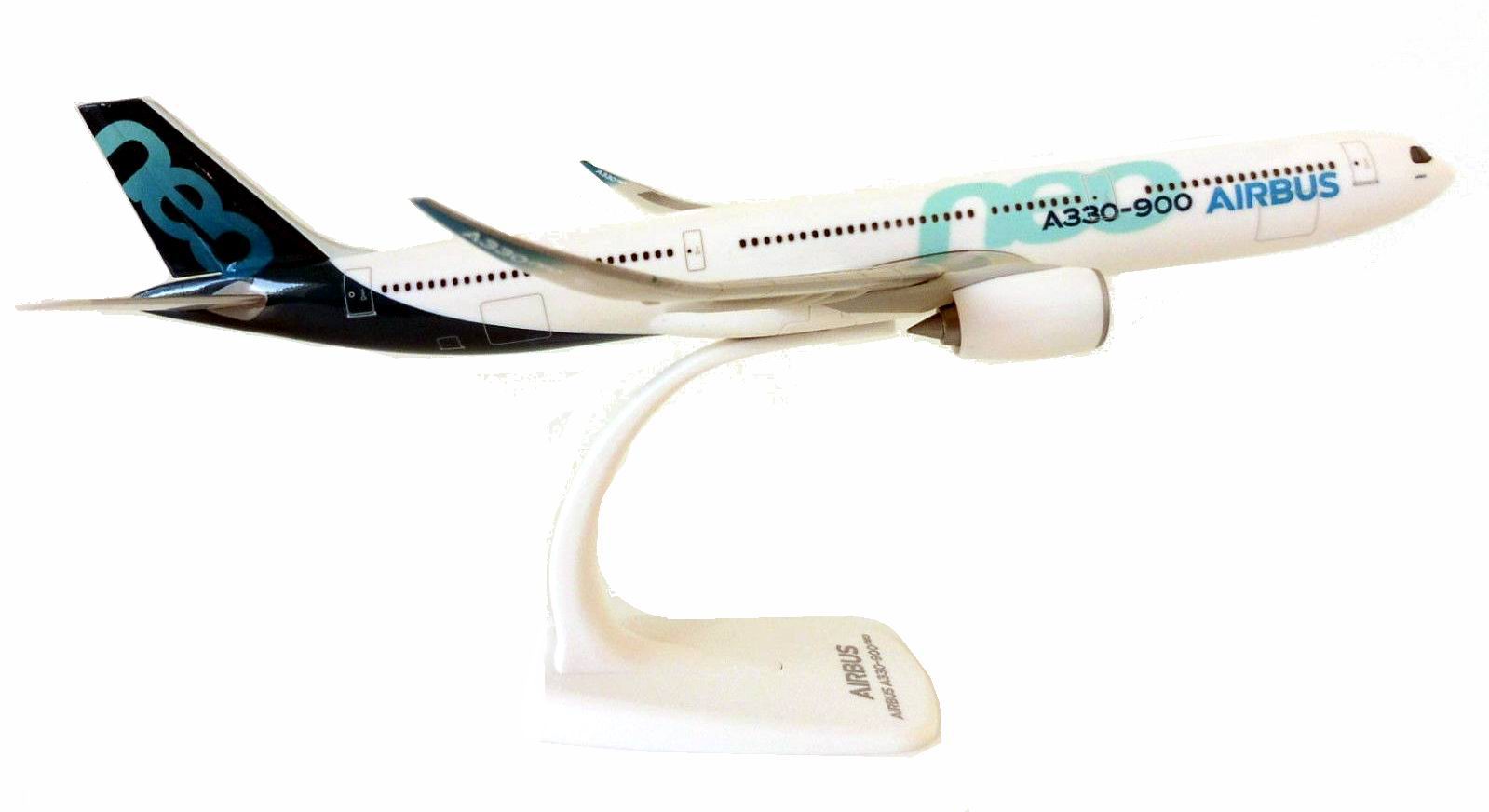 Maquette avion Airbus A330-900 Neo AIRBUS INDUSTRIES 1/200