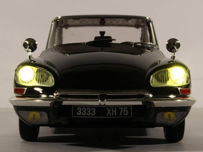 CITROEN DS 21 CHAPRON LORRAINE 1969 PRÉSIDENTIELLE ALAIN POHER Avec Phares et Feux Lumineux 1/18