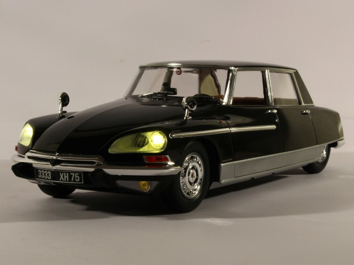 CITROEN DS 21 CHAPRON LORRAINE 1969 PRÉSIDENTIELLE ALAIN POHER Avec Phares et Feux Lumineux 1/18