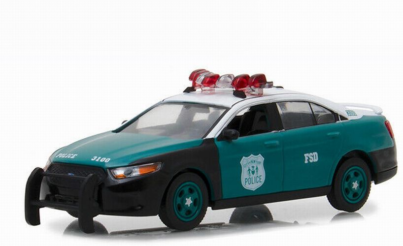 Voiture en métal FORD POLICE INTERCEPTOR SEDAN NYPD Newyork police 1/43