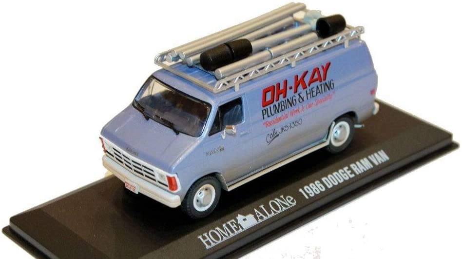 Camionnette Dodge Ram 1986 des Cambrioleurs du Film Maman J’Ai Raté L’Avion 1/43