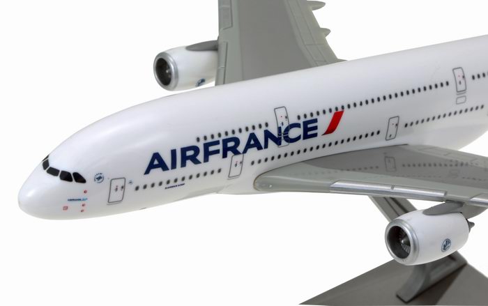 Maquette Avion AIRBUS A380-800 AIR FRANCE Nouvelles Couleurs 1/200