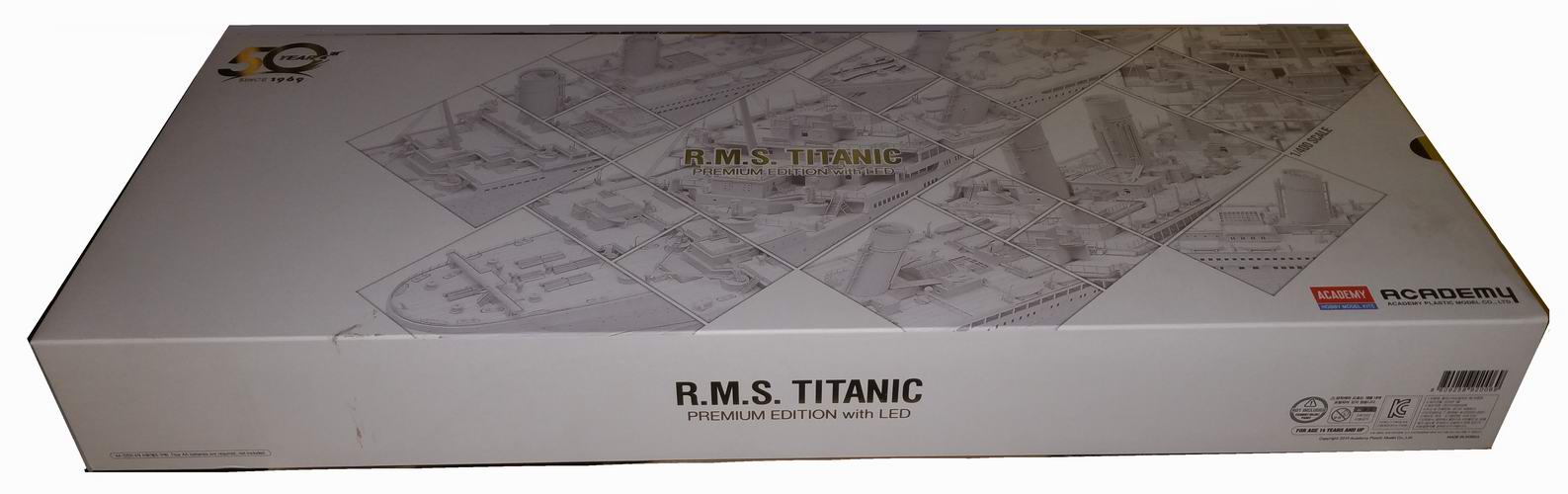 Maquette Transatlantique RMS TITANIC 1:400 Kit LED