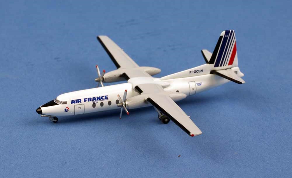 Maquette AIR FRANCE Fairchild Hiller FH-227 1/400
