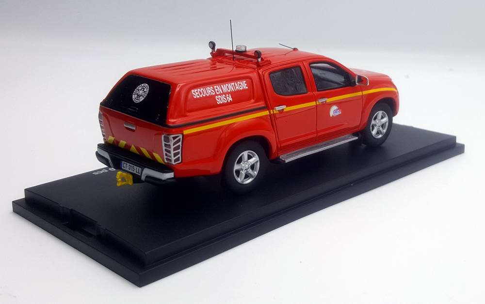 Miniature ISUZU D-MAX Sapeurs Pompiers SECOURS EN MONTAGNE SDIS 64 Pyrenees-Atlantiques 1/43 Alarme