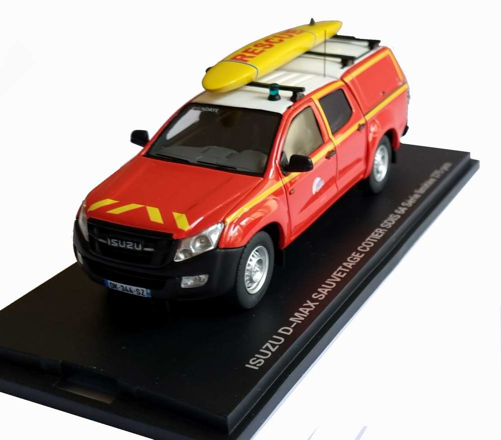 Miniature ISUZU DMAX Sapeurs Pompiers planche de surf SECOURS EN MER Sauvetage côtier SDIS 64 Pyrenees-Atlantiques 1/43 Alarme