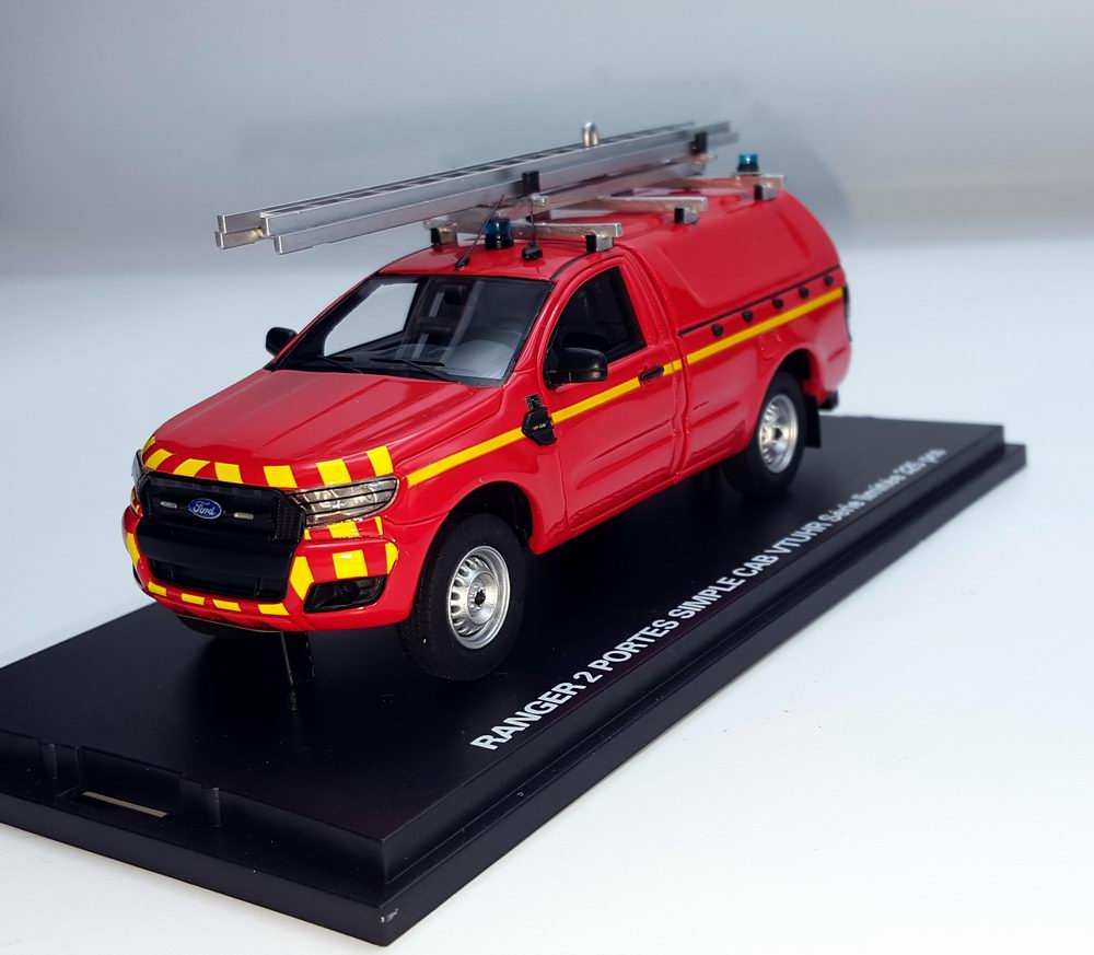 Miniature Ford Ranger VTUHR Véhicule Toute Utilité Hors Route Sapeurs Pompiers 1/43 Alarme