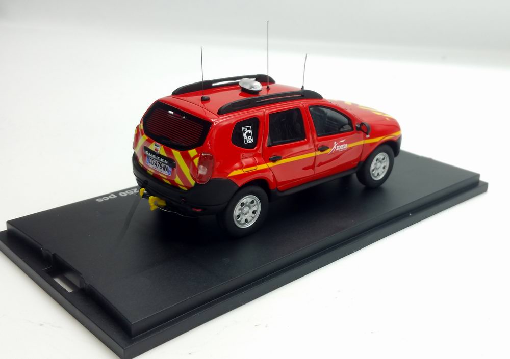 Miniature DACIA Duster VLTT  tout terrain pompiers sdis28 1/43 Alarme