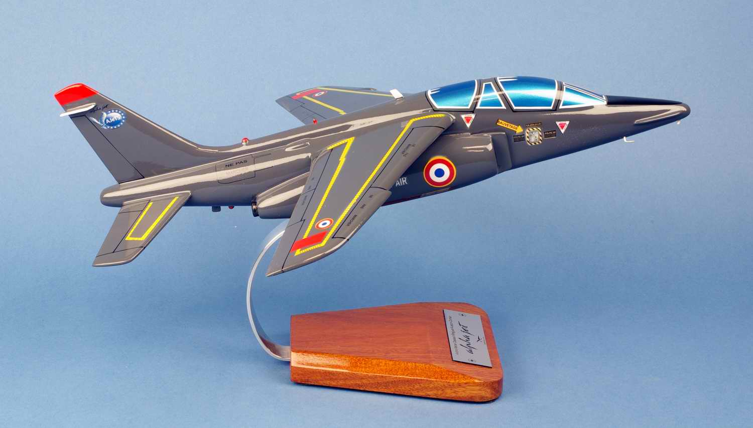 Maquette Avion ALPHA JET E Armée de l’Air Ajets aux couleurs de l'Escadron II/8 Nice de Cazaux 1/32