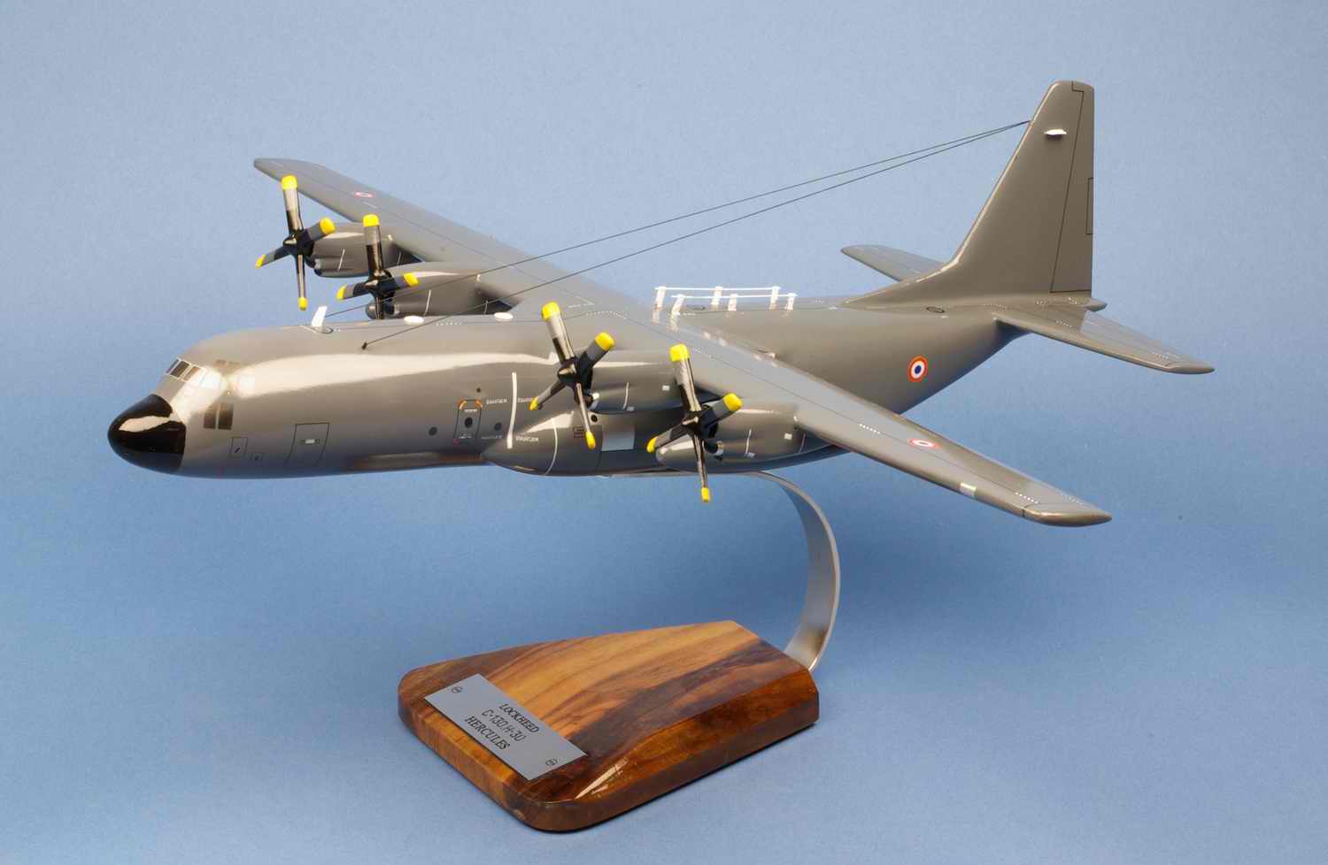 Maquette Avion LOCKHEED C130H 30 Hercules ARMEE DE L'AIR 1/80