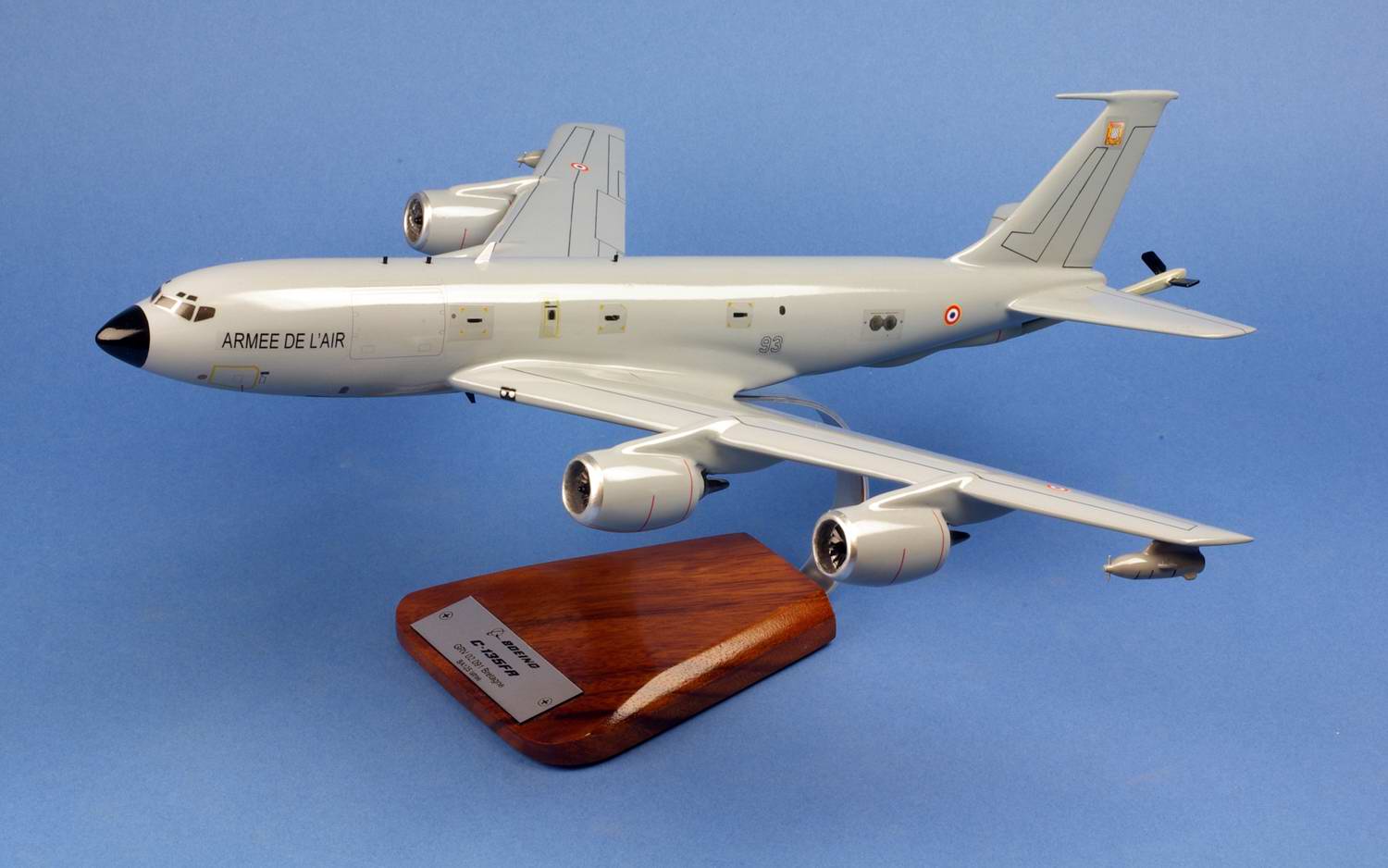 maquette de l’avion Boeing C-135FR Stratotanker de l’ERV.00/093 Bretagne au 1/100