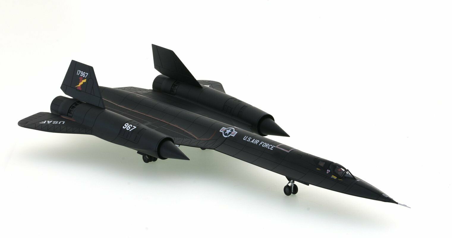Maquette Lockheed SR-71 Blackbird  9th SRW61-7967-1977 Lighning Bolt 1/72