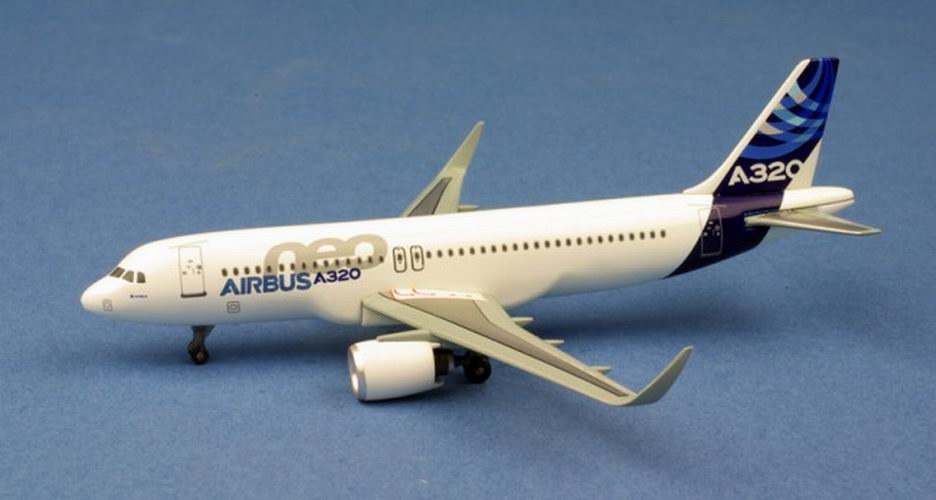 AIRBUS A320 Neo en métal 1/400