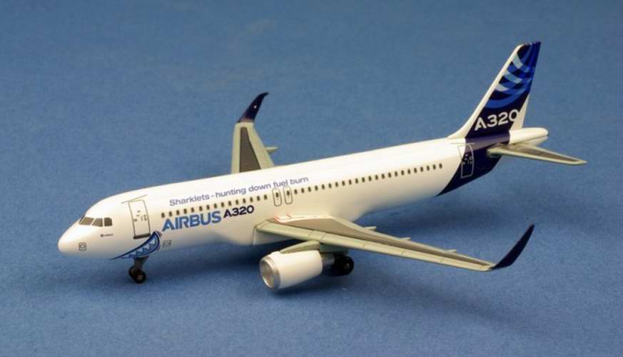 Maquette avion AIRBUS A320 Sharklets métal 1/400