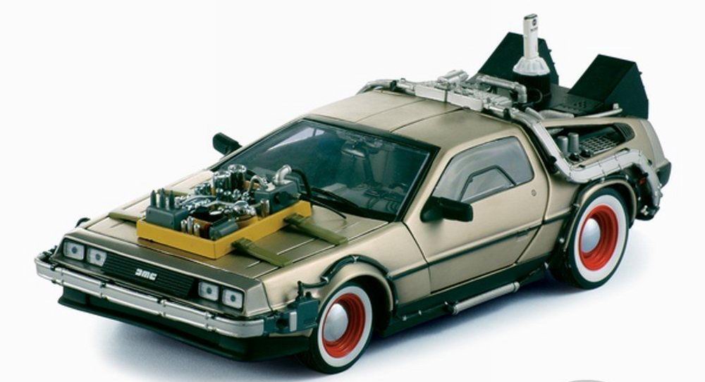 Voiture Miniature DELOREAN RETOUR VERS LE FUTUR III en Métal au 1