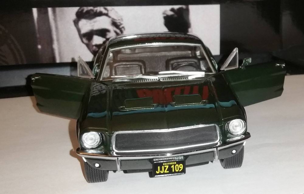 Voiture Miniature FORD Mustang GT 1968 Comme dans le Film Bullitt au 1/24  Métal