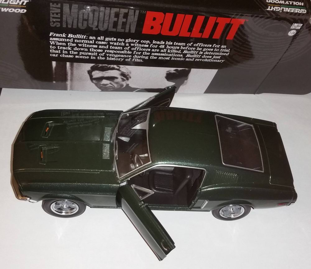 Voiture en métal Ford Mustang GT Fast Back Bullitt 1/24