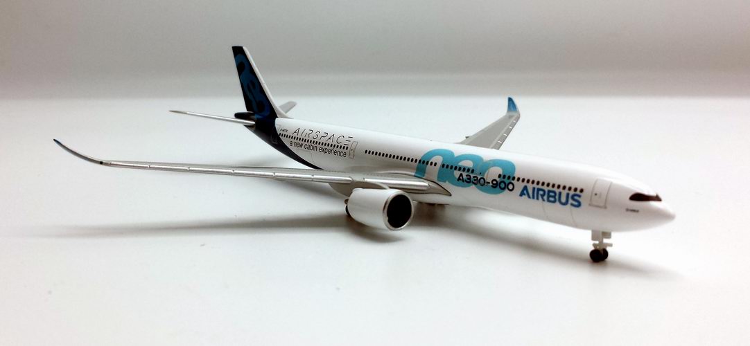 Maquette avion Airbus A330-900 Neo AIRBUS INDUSTRIES 1/500