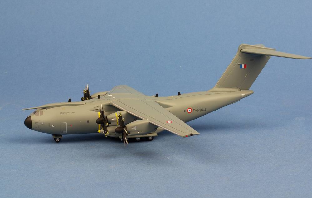 Maquette AIRBUS A400M ET 1/61 Touraine F-RBAA Ville d’Orléans 1/200