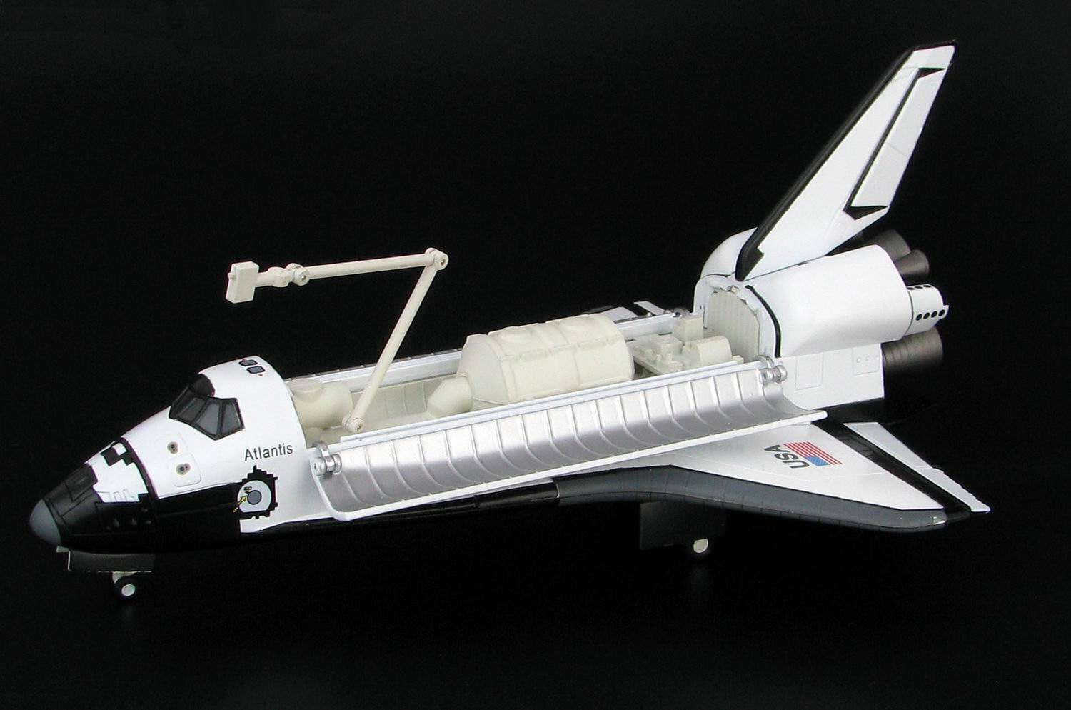 Maquette Navette Spatiale Américaine Orbiter Atlantis 1/200