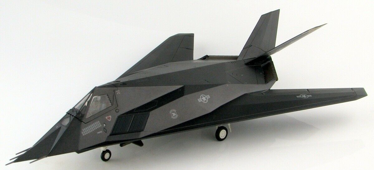 Maquette avion F117 Nighthawk Black Sheep Guerre Kosovo 1/72