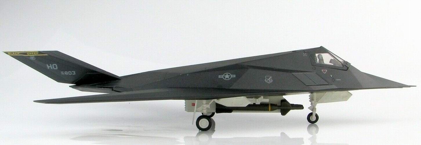 Maquette avion F117 Nighthawk Kosovo 1/72