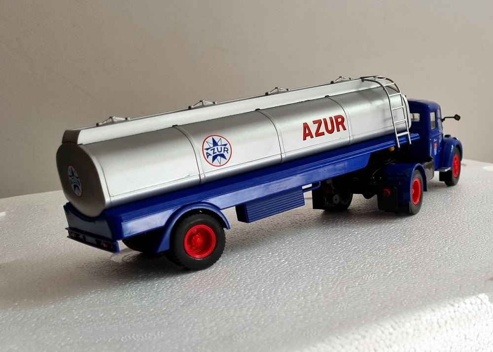 Miniature camion BERLIET TLM SEMI-REMORQUE Citerne Azur